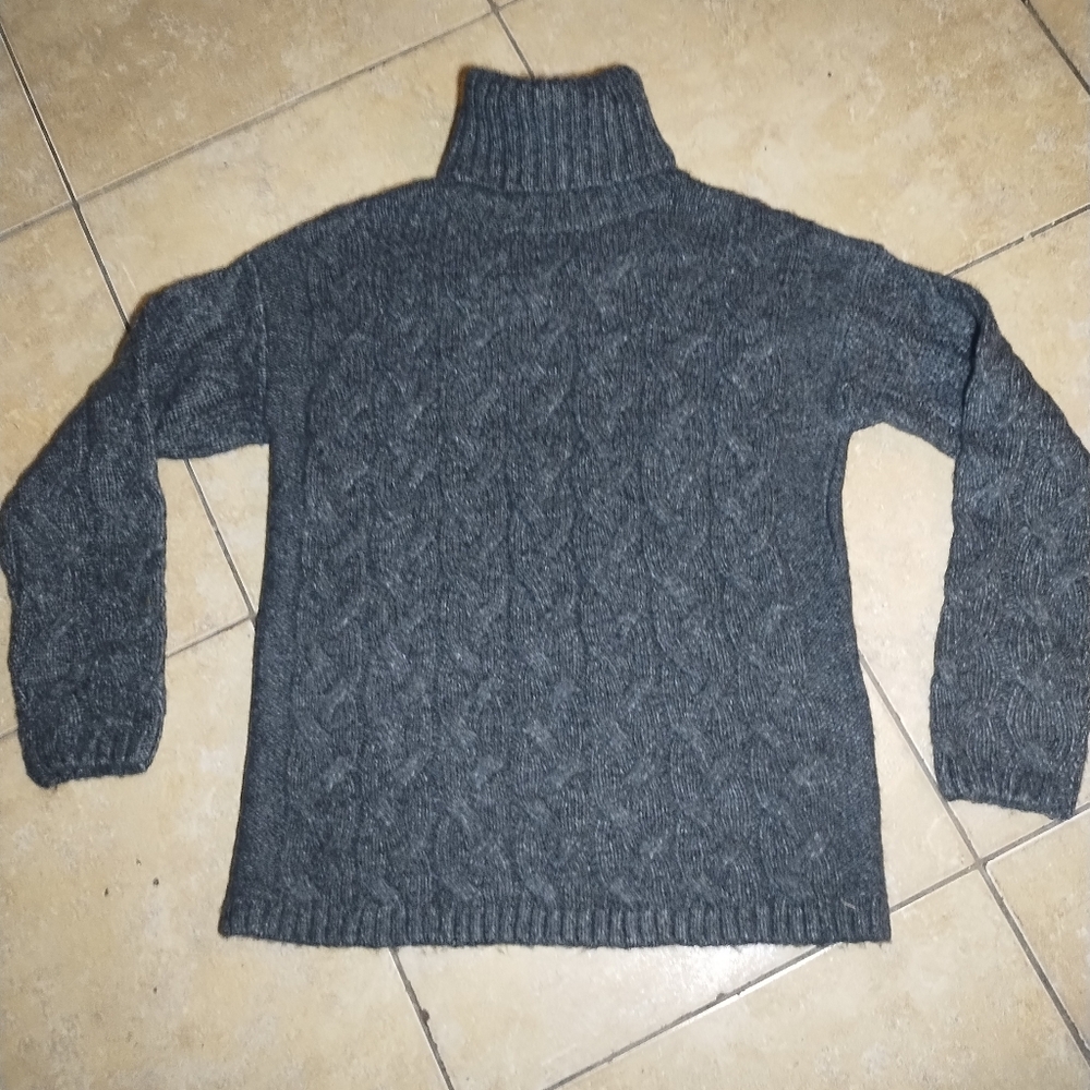 Wind River Heritage Sweater NWOT — Medium Dark Grey Cabin Knit, Size S